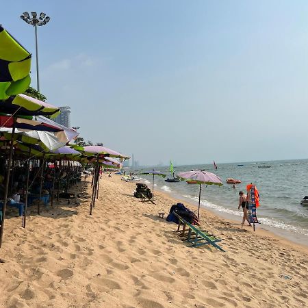 Yuri Guesthouse Jomtien Exterior foto