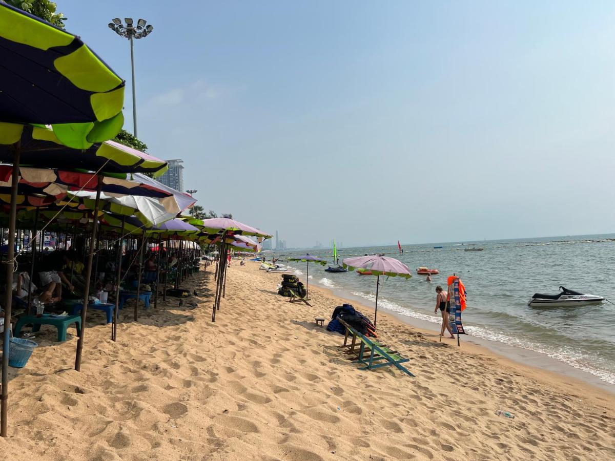 Yuri Guesthouse Jomtien Exterior foto
